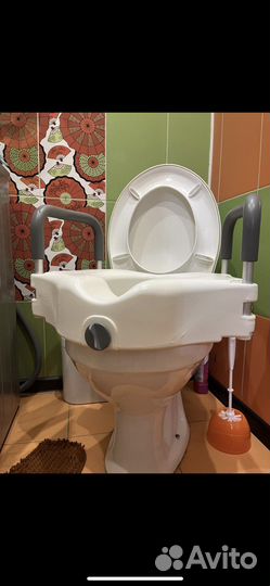 Накладка на унитаз с ручками