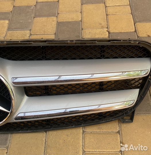 Решетка радиатора Мерседес Гла