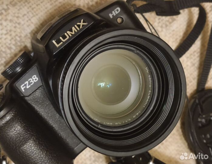 Цифровая фотокамера Panasonic-Lumix dmc-fz38