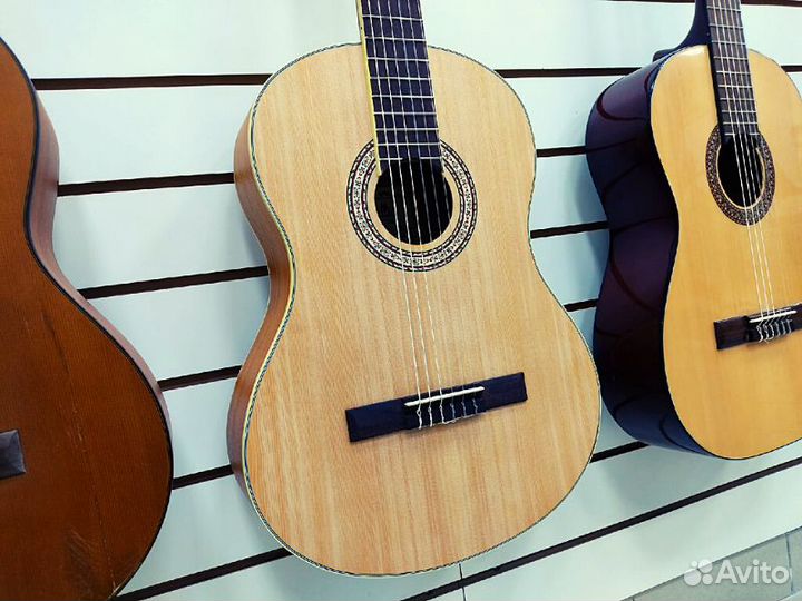 Классическая гитара Sevillia