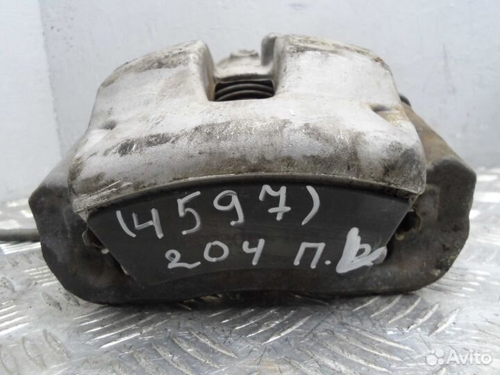 Суппорт передний левый Mercedes C-klasse W204