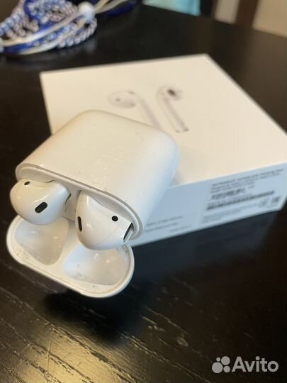 Беспроводные наушники apple airpods