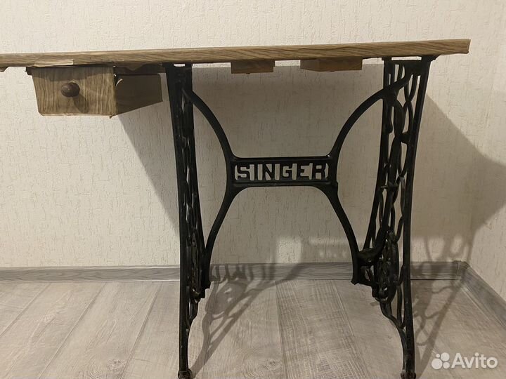 Станина чугунная от швейной машины singer Singer