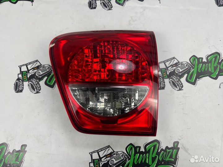 Стоп-сигнал правый Toyota Sequoia XK60 3urfe 2010Г