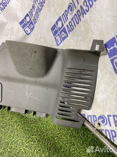 Обшивка багажника задняя левая Chevrolet