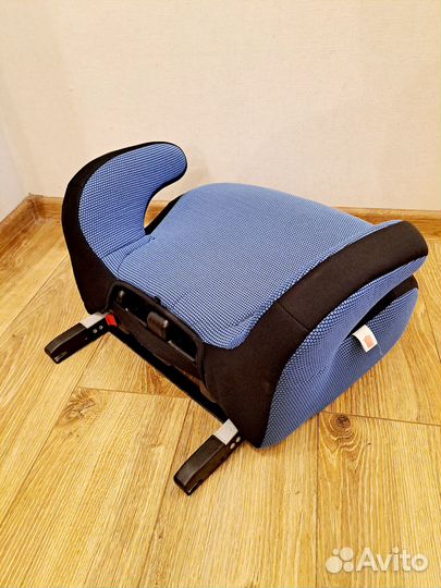 Бустер с креплением изофикс