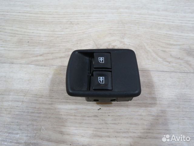 Блок стеклоподъемников Renault Sandero 2