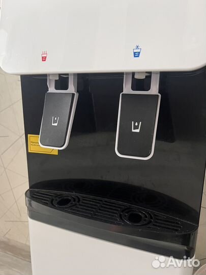 Кулер для воды с холодильником