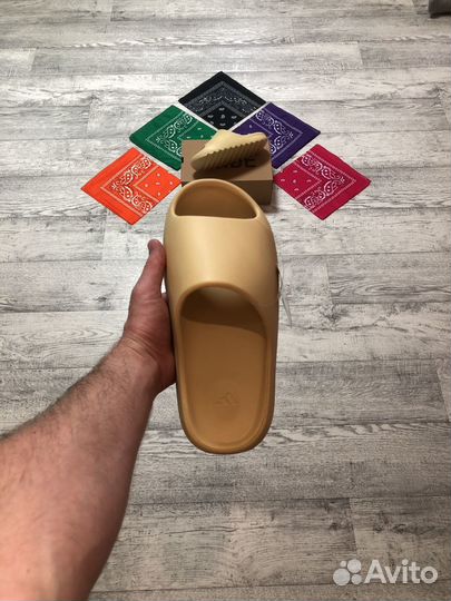 Тапки Adidas yeezy slide бежевые