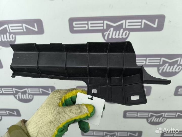 Защита радиатора правая Honda Civic FD1 FD3 FD7