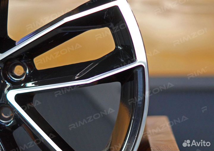 Литые диски R18 Тойота Супра