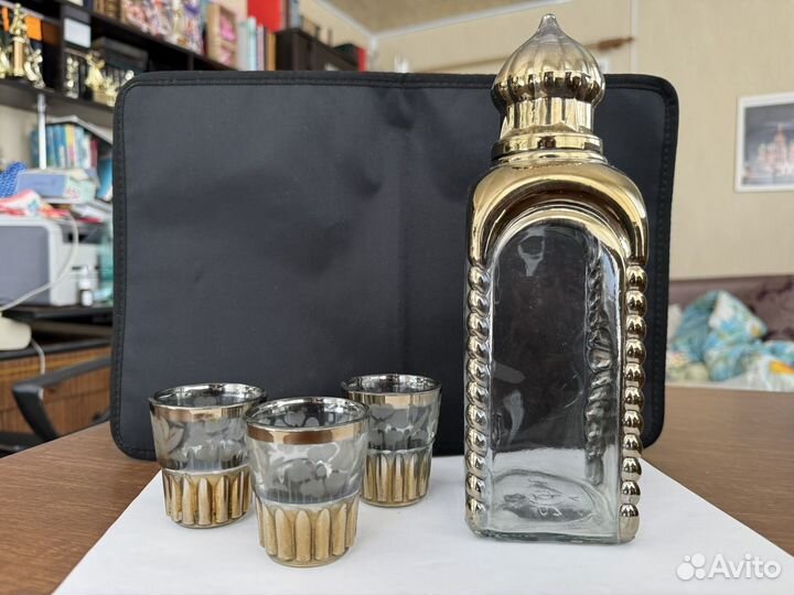 Графин хрустальный с рюмками