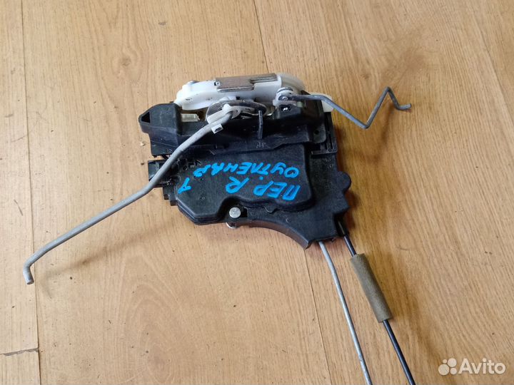 Замок двери передний правый mitsubishi outlander 1