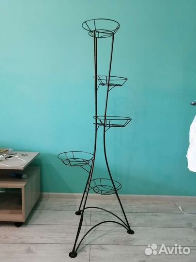 Подставка для цветов напольная металлическая