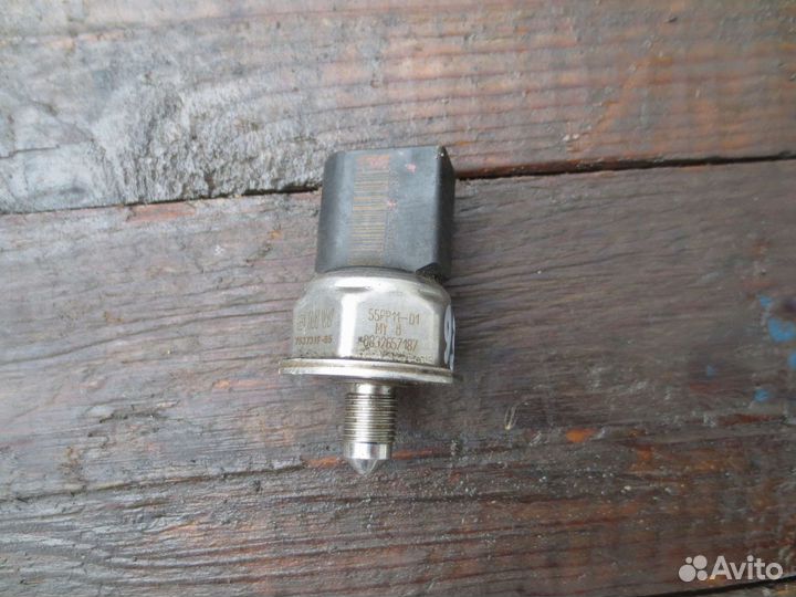 Датчик давления топлива Bmw 5 F10 2010г. 3 E90 E91