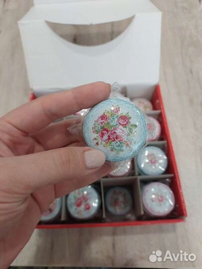 Жестяная коробка маленькая