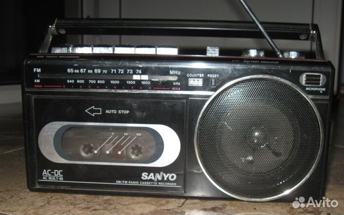 Магнитофон Sanyo M2670F