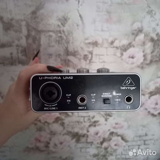 Behringer u phoria um2 звуковая карта