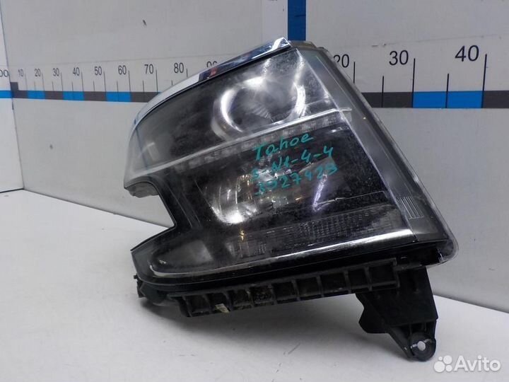 Фара правая Chevrolet Tahoe