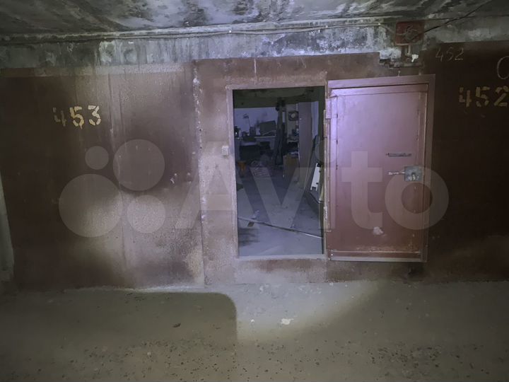 Гараж, > 30 м²