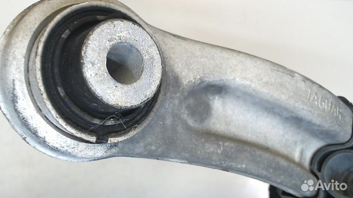 Рычаг подвески правый задний Jaguar XE 2015