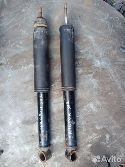 Амортизатор задний на саненг Кайрон 09г