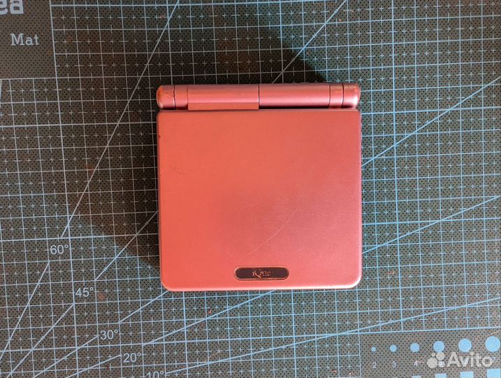 IQue (Nintendo gameboy advance sp) pink