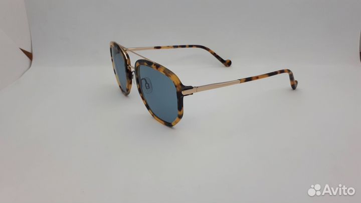 Солнцезащитные очки в ассортименте