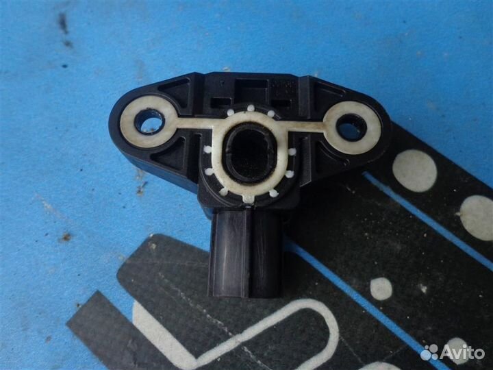 Датчик AIR BAG VW Passat B6