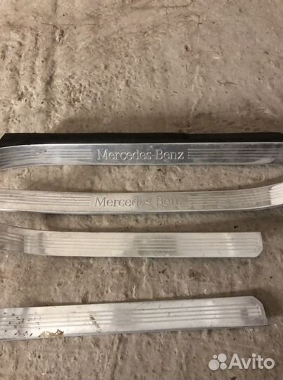 Накладки на пороги мерседес 221