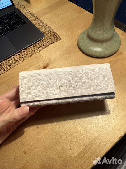 Солнцезащитные очки Ted Baker