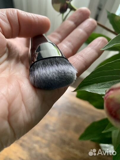 Кисть для контуринга Kiko