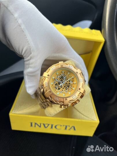 Часы invicta