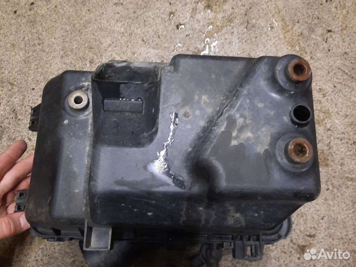 Корпус воздушного фильтра Toyota Camry V30