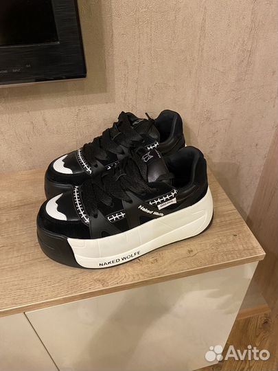 Кроссовки женские 37 размер