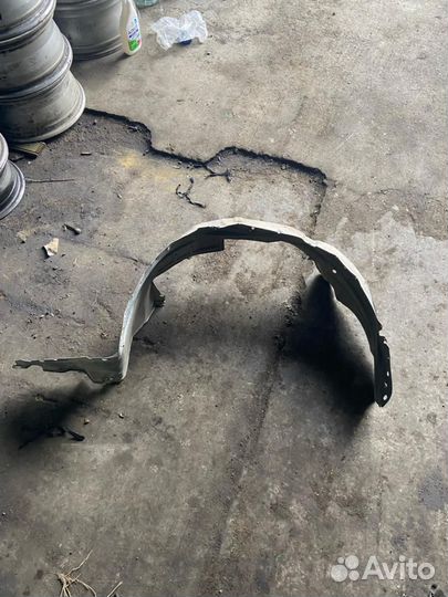 Локер передний левый Mazda Familia BJ