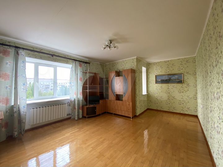 2-к. квартира, 54 м², 3/5 эт.