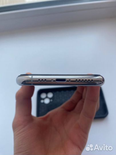 iPhone 11 Pro, 64 ГБ