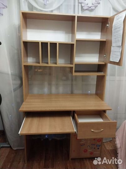 Компьютерный стол