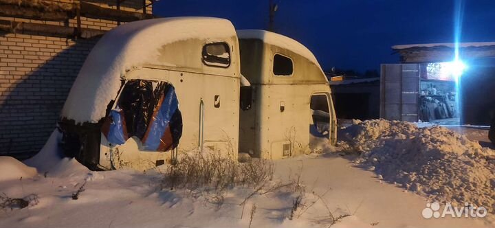 2 Кабины Freightliner Argosy