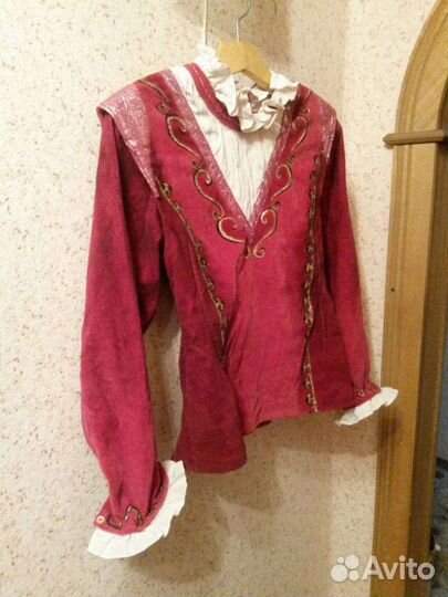 Сценический костюм: (принц, скомарох