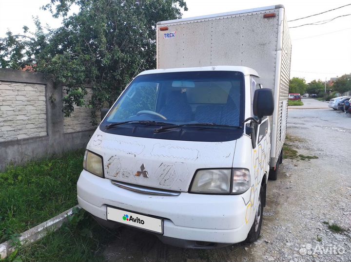 Mitsubishi Delica бортовой, 2001