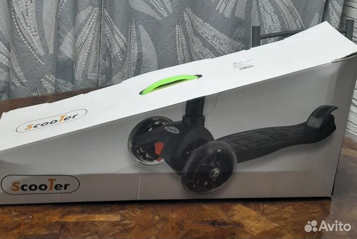 Самокат детский новый