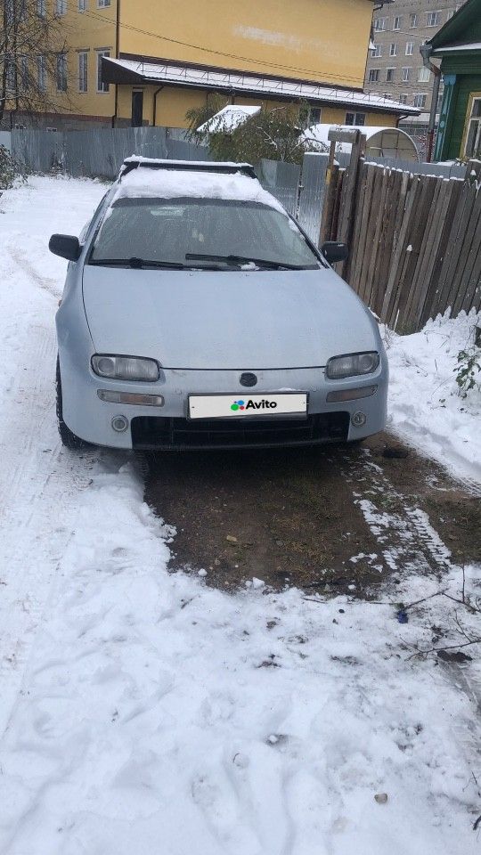 Mazda 323: фото владельца