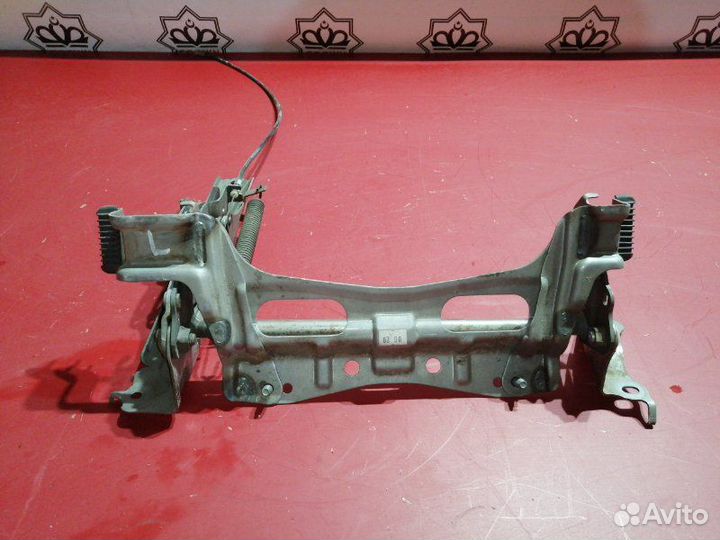 Кронштейн полки багажника задний левый Ford Focus