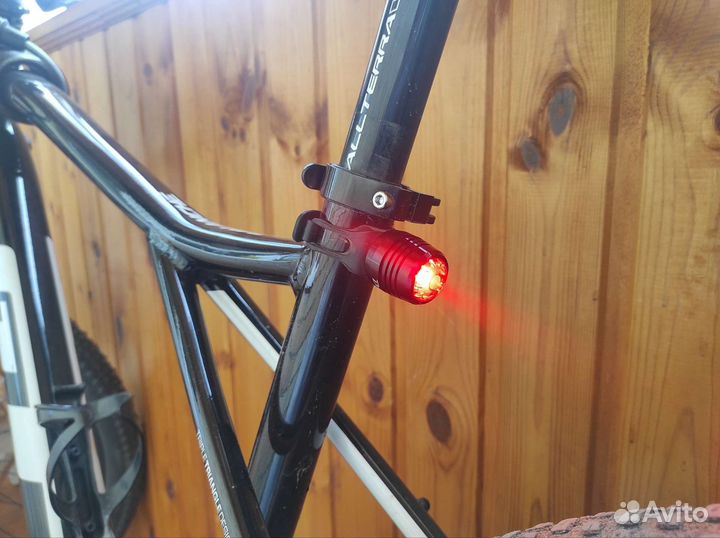 Задний фонарь для велосипеда