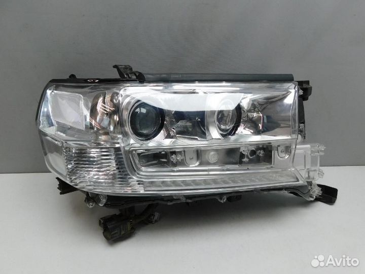 Фара правая Toyota Land Cruiser