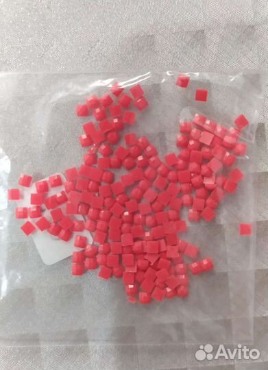 Стразы для алмазной вышивки