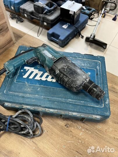 Перфоратор Makita HR2470