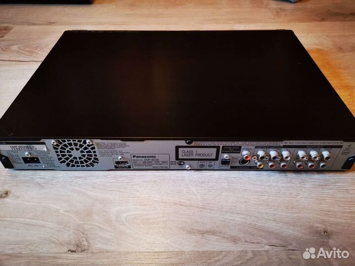 Blu-ray плеер Panasonic DMP-BD30